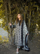 Sapphire - Winter 3PC Karandi Digital Print Dress - KP33431