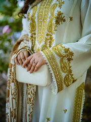 izel - Winter 3PC Dhanak Embroidered Suit - kp33105