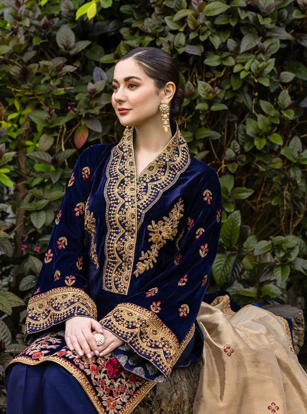 Baroque - Embroidered Velvet 3piece suit - KP3357