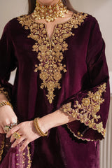 Baroque Embroidered Velvet 3piece suit - 33032