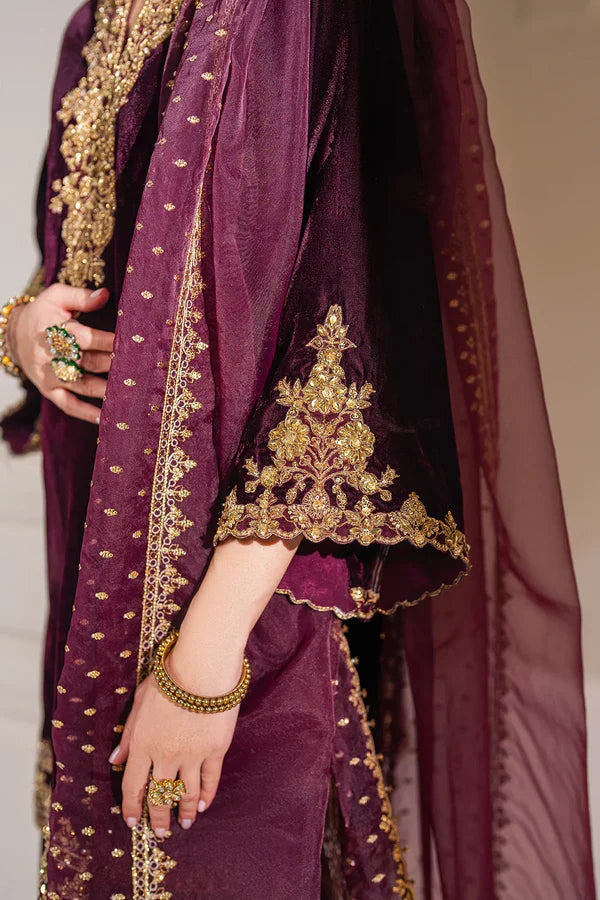 Baroque Embroidered Velvet 3piece suit - 33032