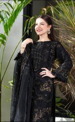kp515-NISA -WINTER 3PC Khaddar Embroidered Shirt With Chiffon Embroidered Dupatta