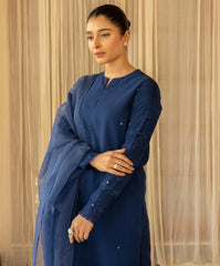 KP719-3PC Lawn Embroidered Shirt With Organza Embroidered Dupatta