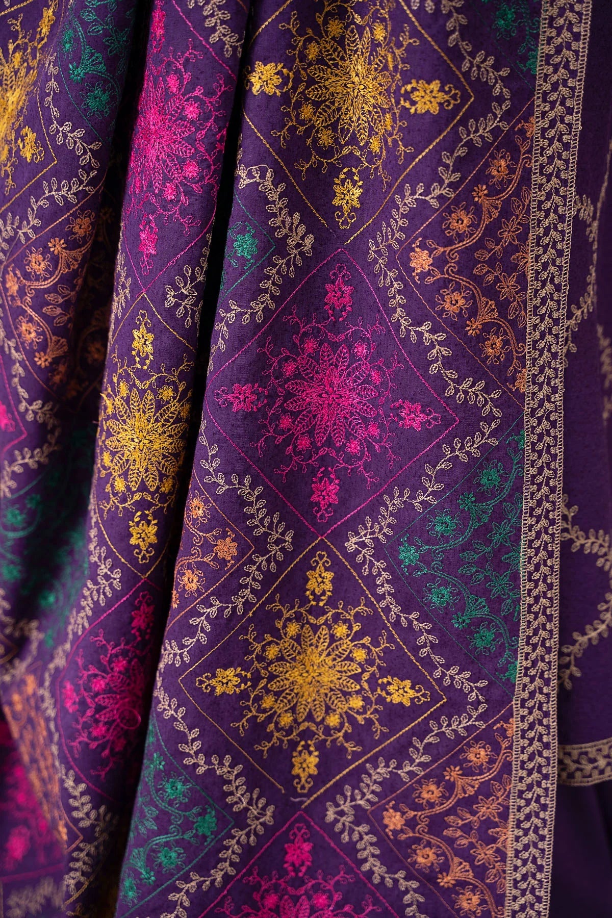 Kp603-WINTER 3-Pc Embroidered Dhanak Suit with Heavy Embroidered Dhanak Shawll